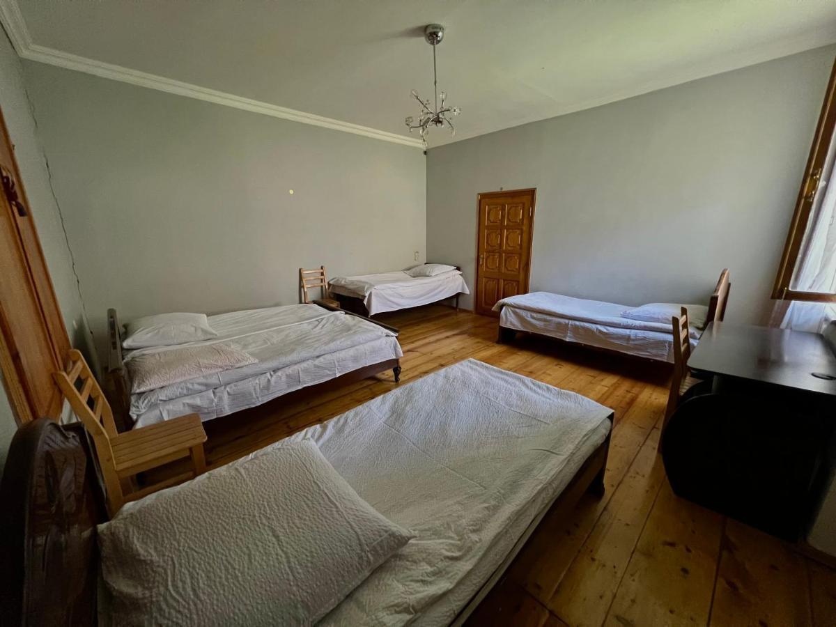 Guesthouse Kostava 72 Kazbegi Eksteriør billede