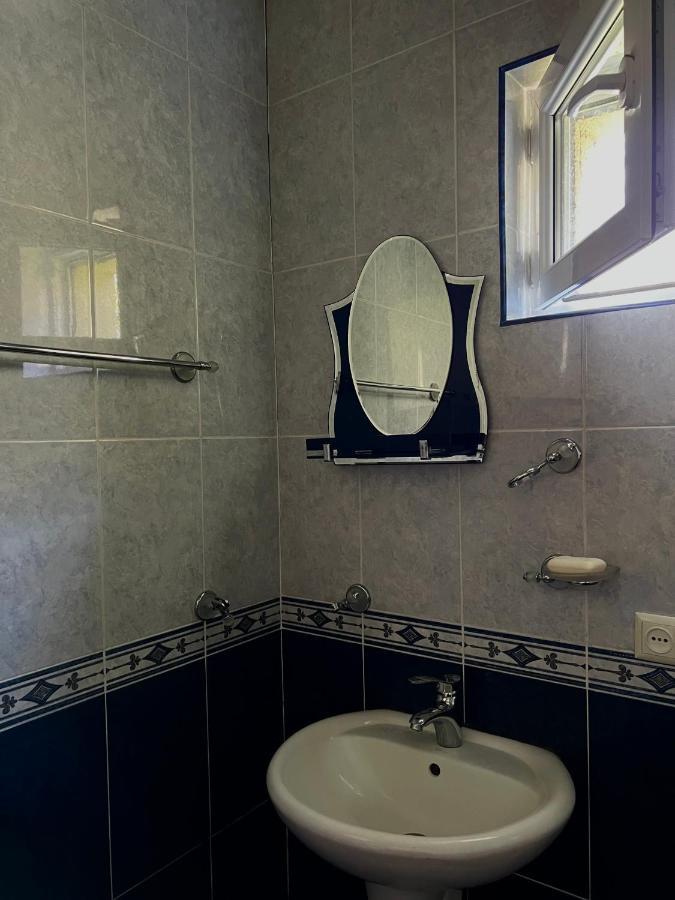 Guesthouse Kostava 72 Kazbegi Eksteriør billede