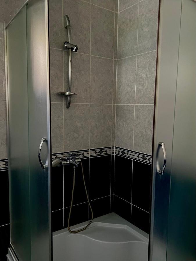 Guesthouse Kostava 72 Kazbegi Eksteriør billede